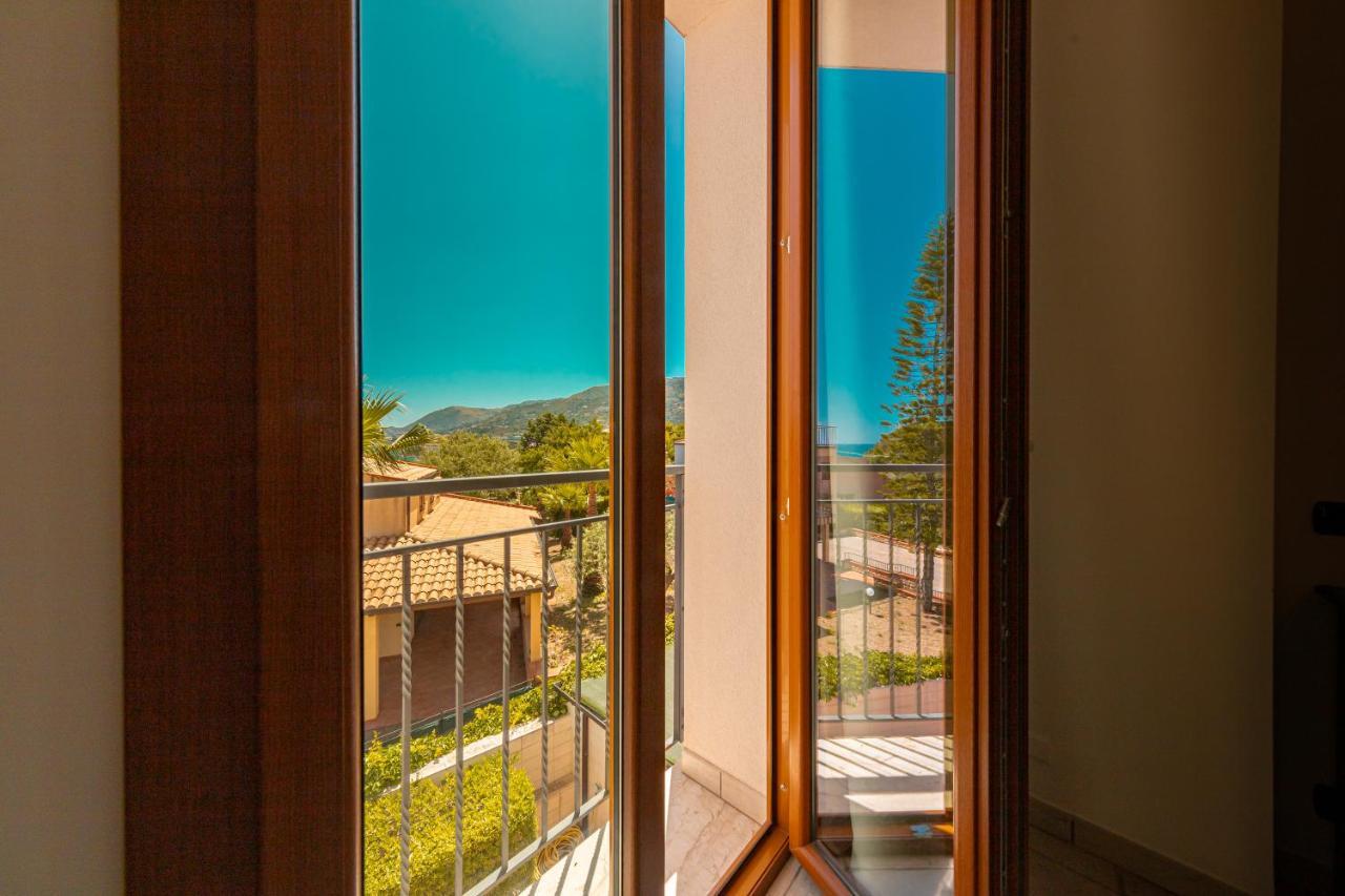 Hotel Baia Del Capitano Cefalù Εξωτερικό φωτογραφία