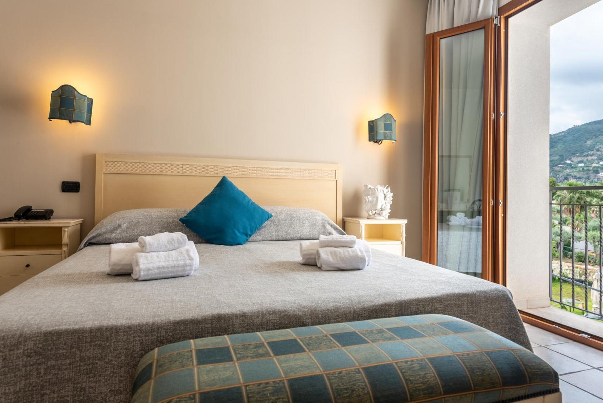 Hotel Baia Del Capitano Cefalù Εξωτερικό φωτογραφία