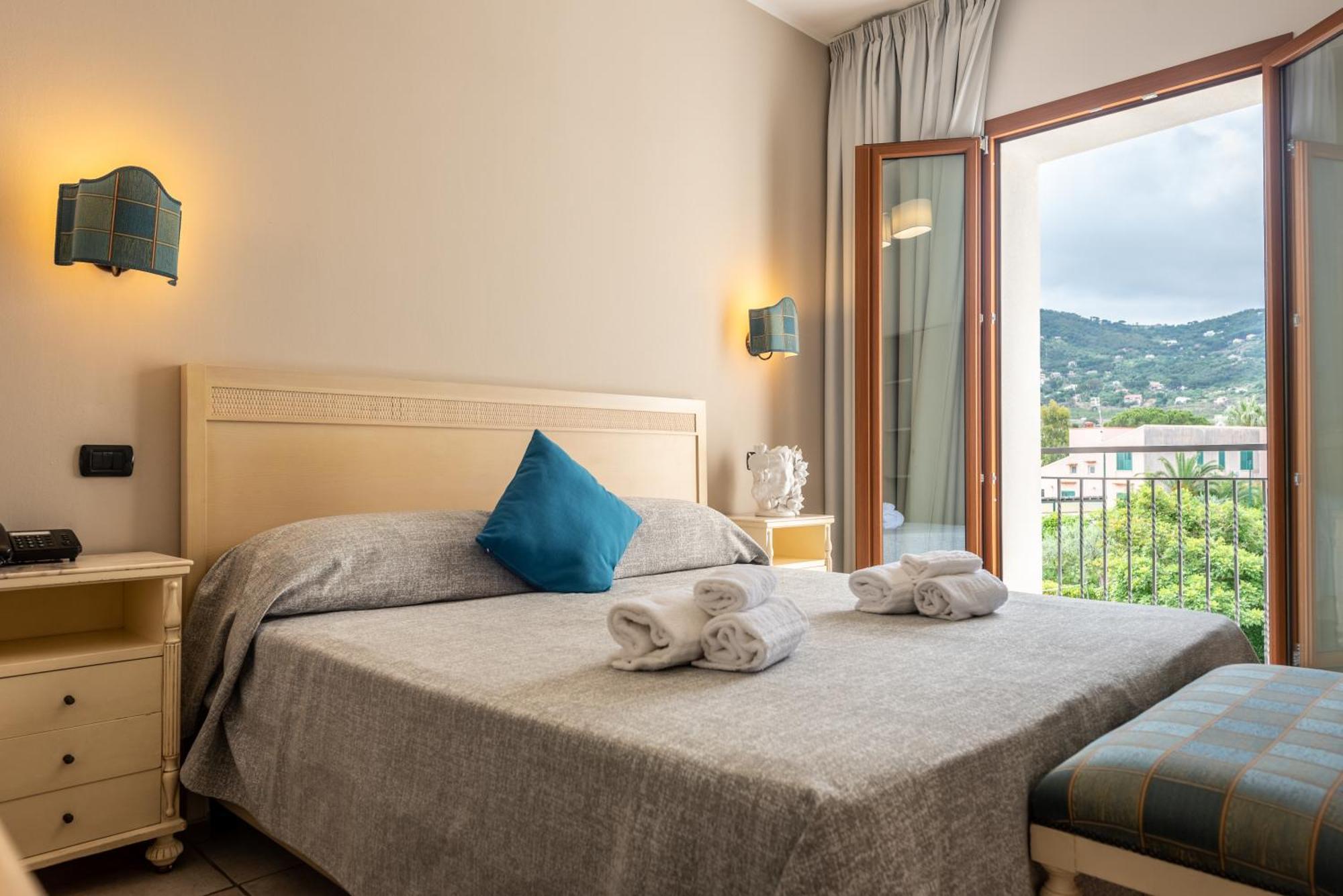 Hotel Baia Del Capitano Cefalù Εξωτερικό φωτογραφία
